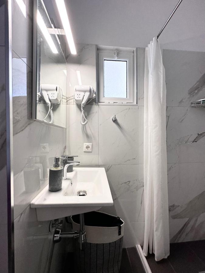 Meto Rooms Sarandë Esterno foto